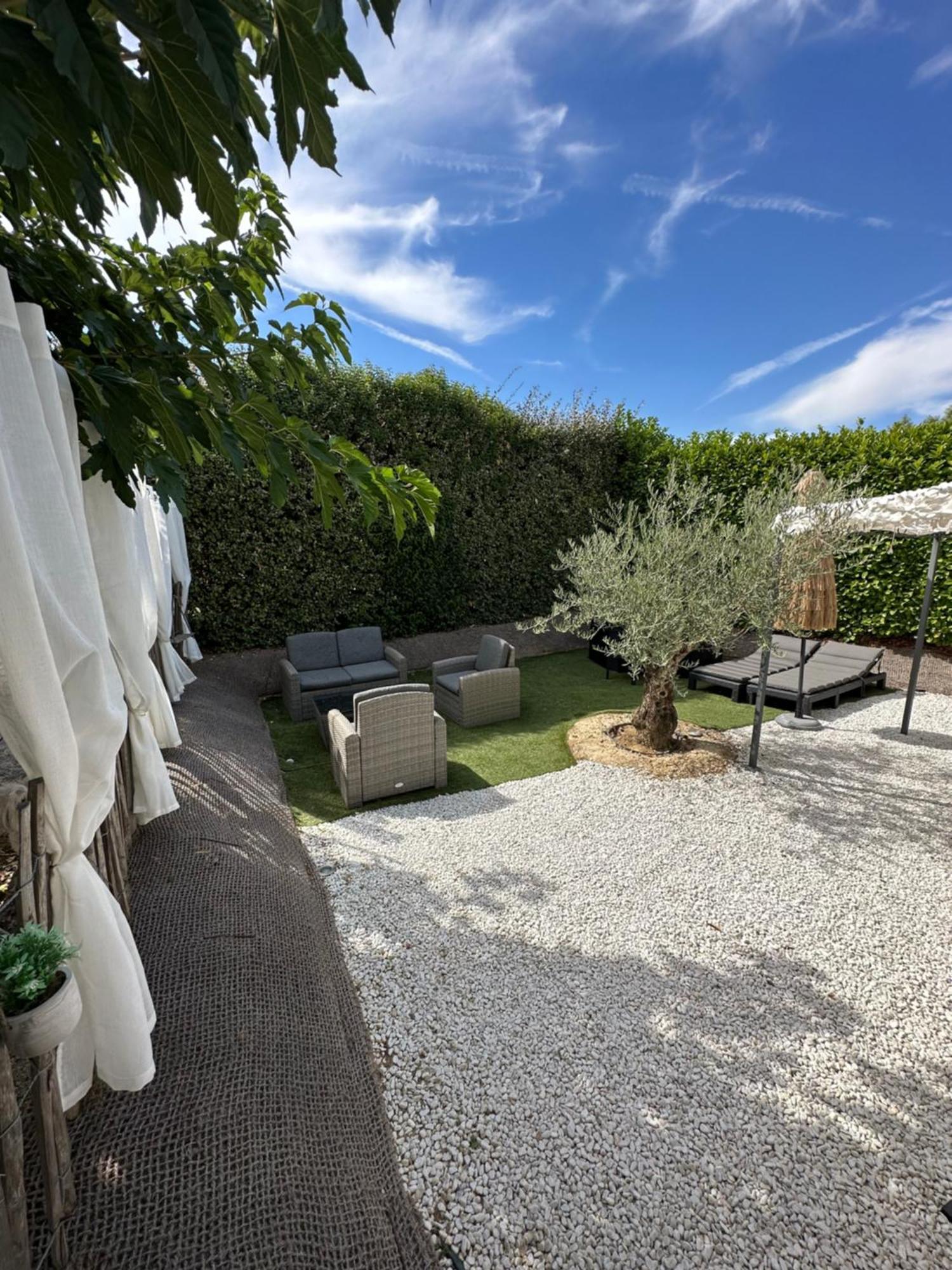 Petit Nid Douillet En Luberon Avec Spa Ansouis Exteriör bild