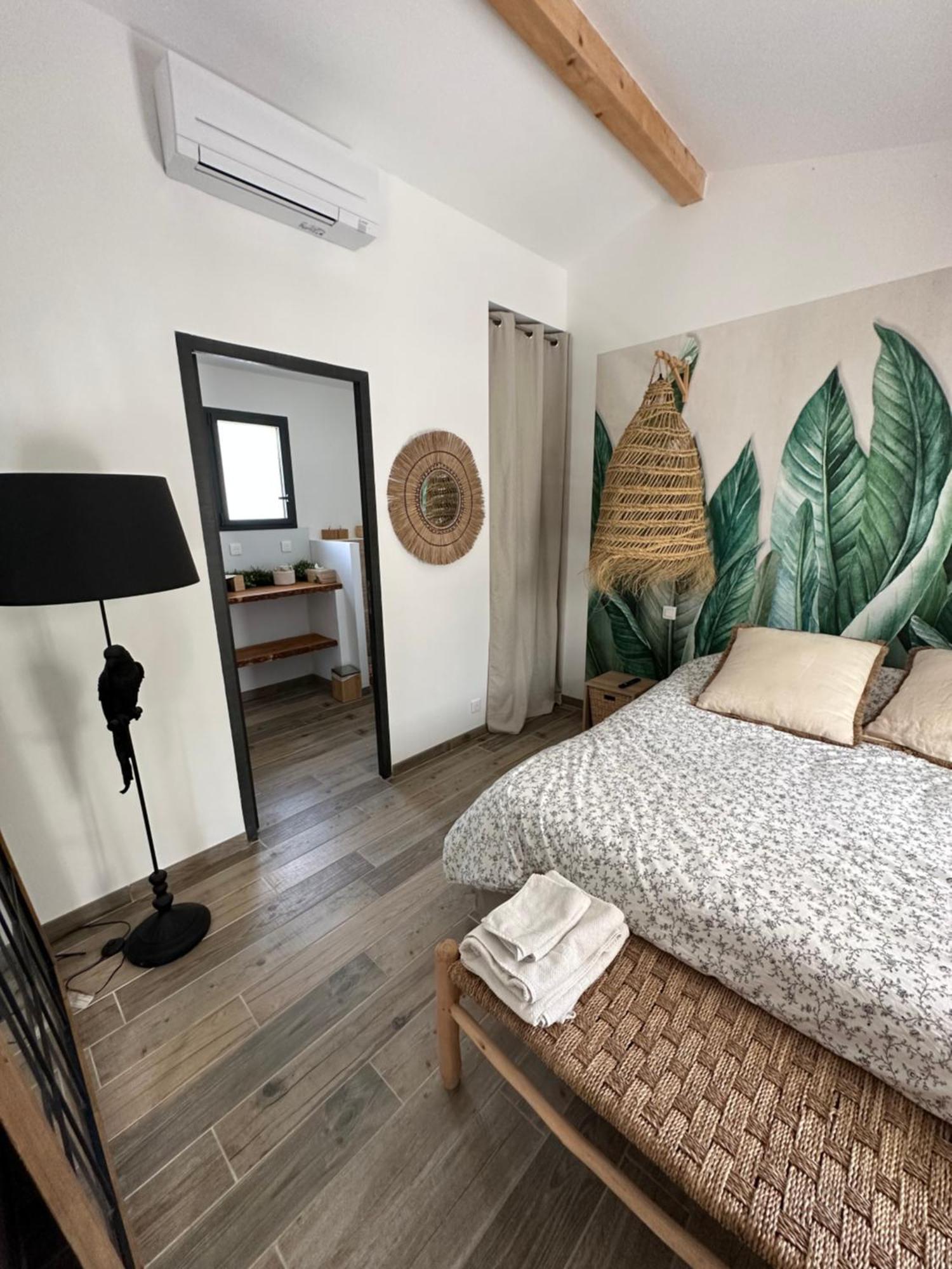 Petit Nid Douillet En Luberon Avec Spa Ansouis Exteriör bild